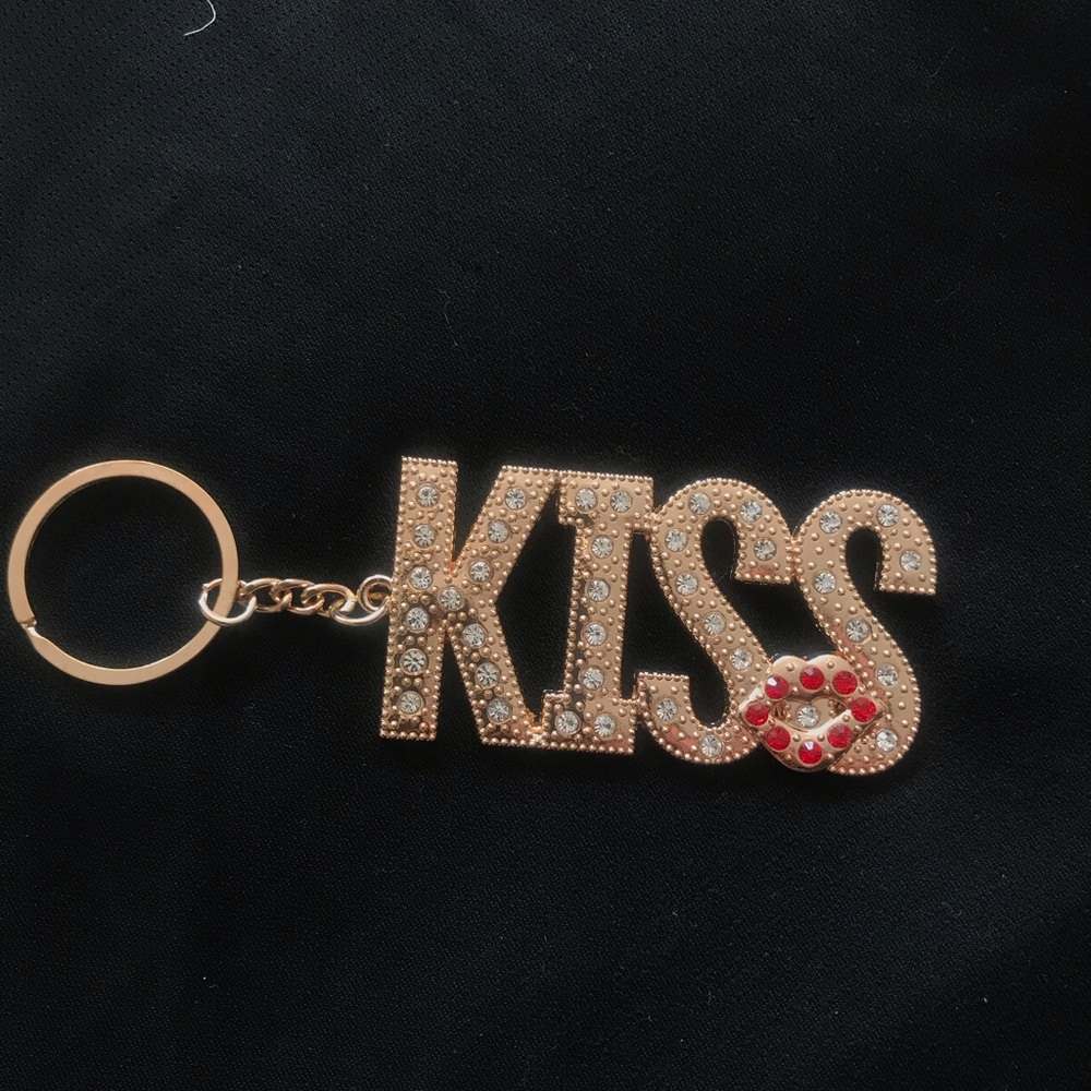 Keychain kiss
